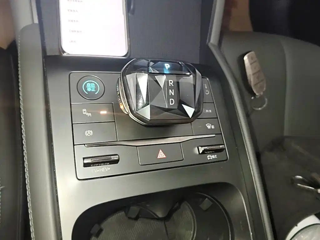 BYD Qin L — миниатюра 14