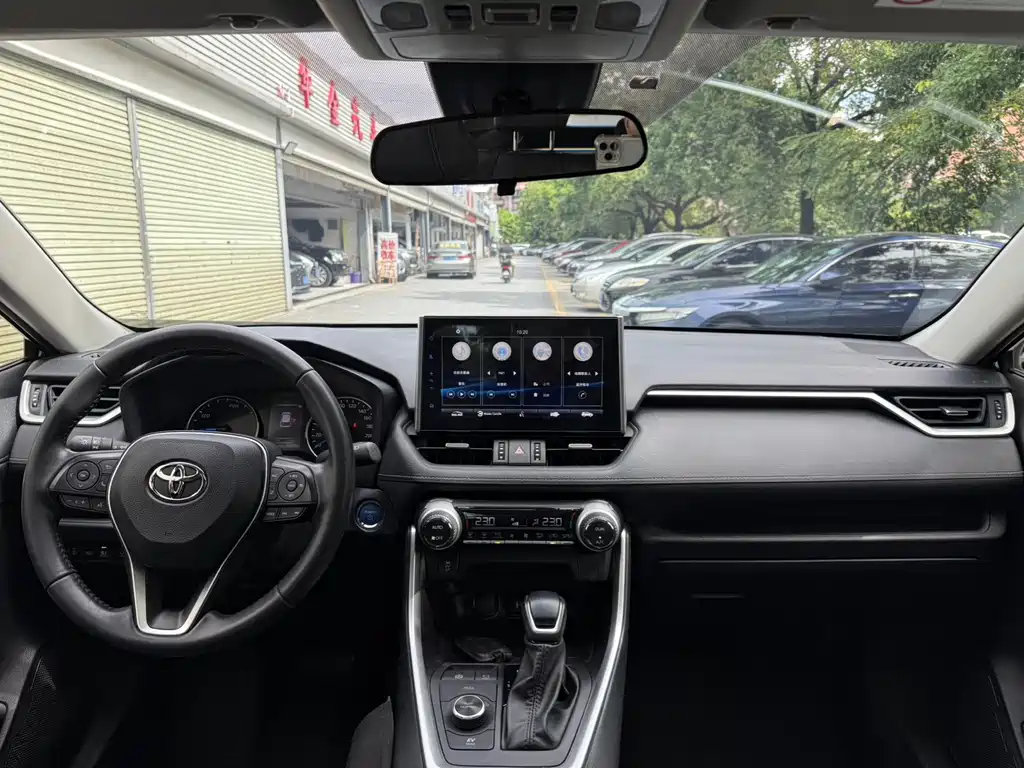 Toyota Wildlander — миниатюра 12