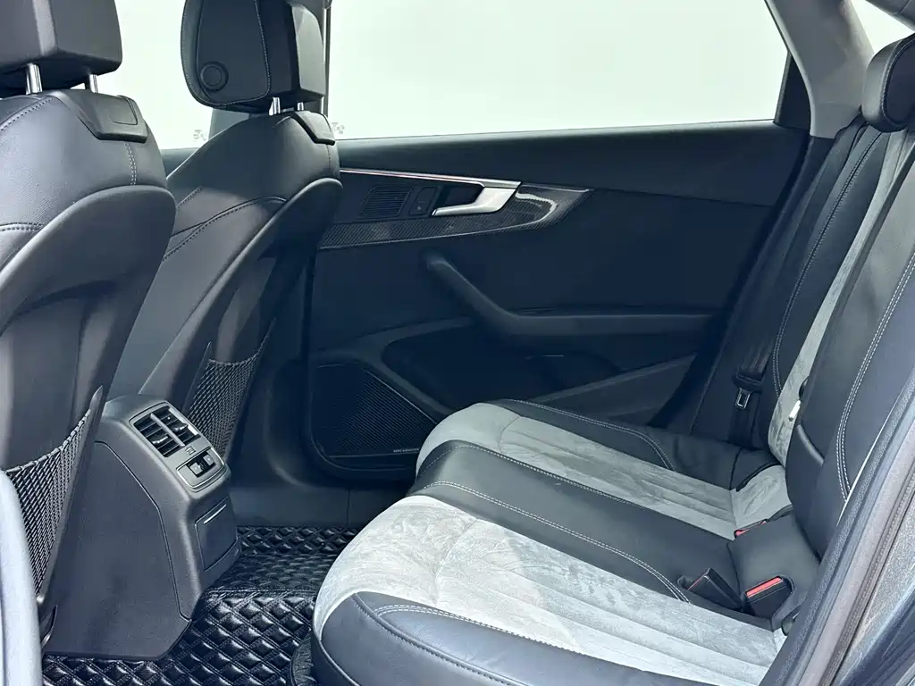 Audi A4L 2020 45 TFSI quattro