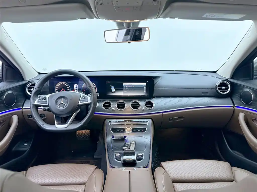 Mercedes-Benz E-Class - фото 13