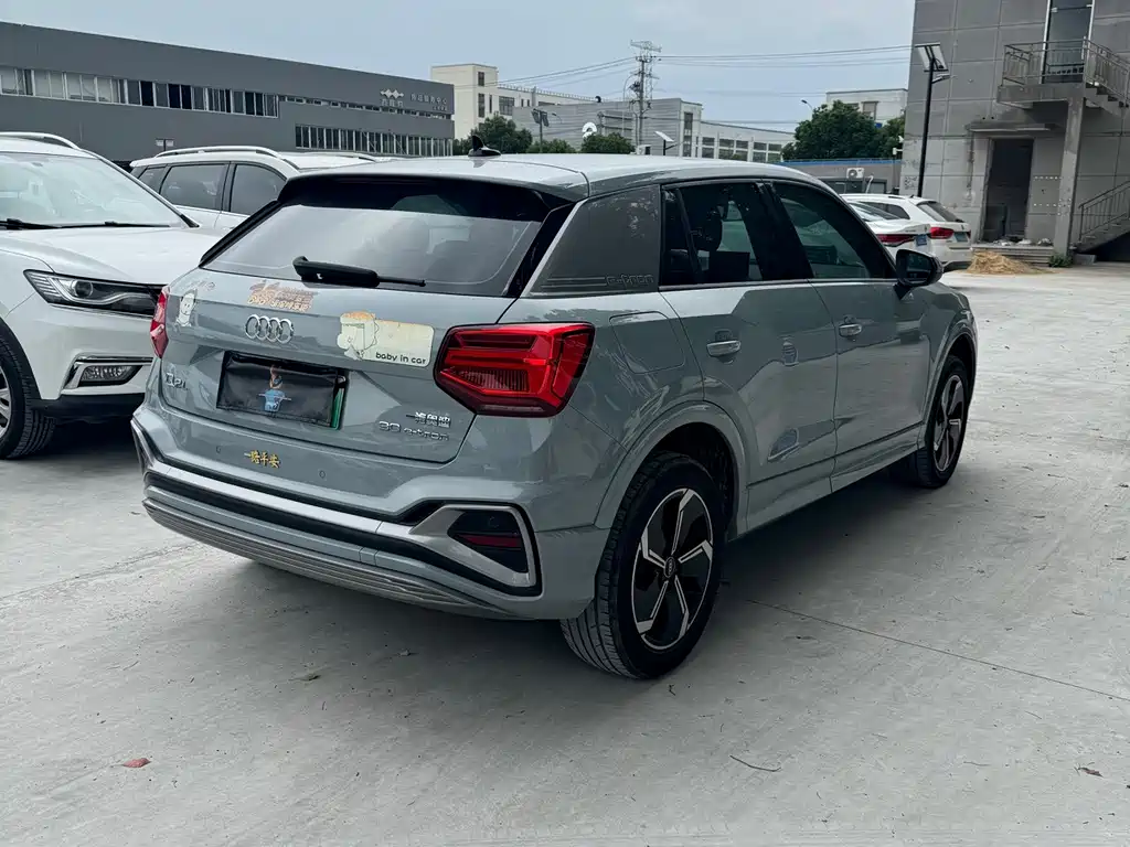 Audi Q2L e-tron — миниатюра 14