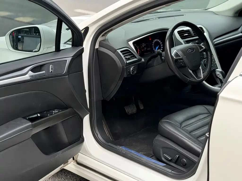 Ford Mondeo — миниатюра 5