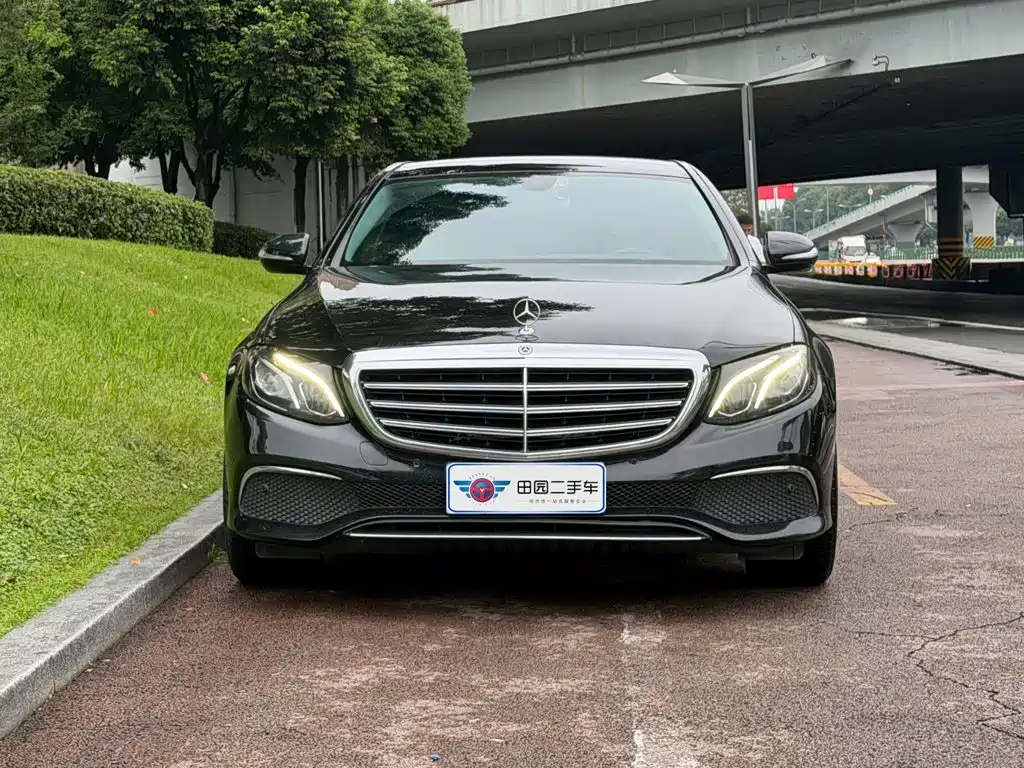 Mercedes-Benz E-Class — миниатюра 2