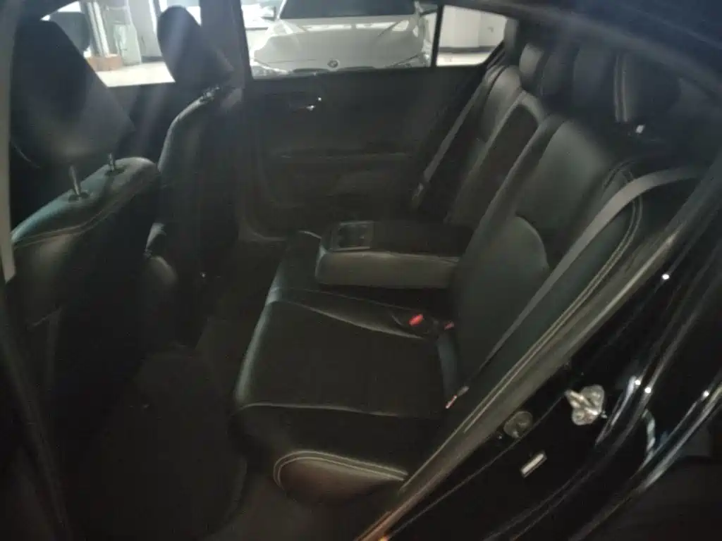 Honda Accord — миниатюра 17