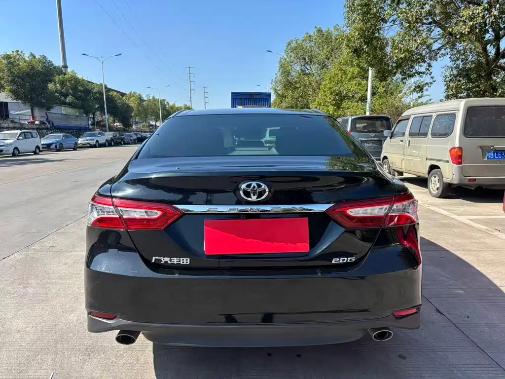 Toyota Camry 2019 2.0G Luxury
