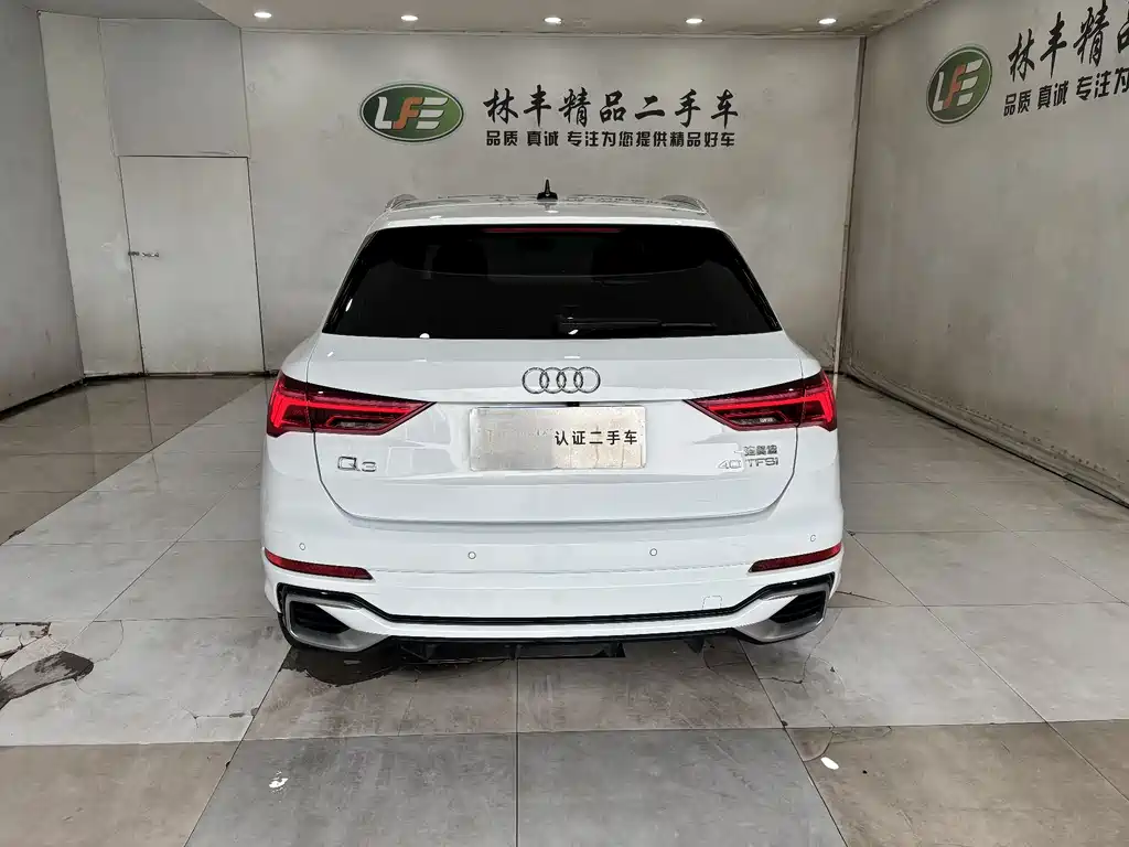 Audi Q3 2025 45 40TFSI Fashion