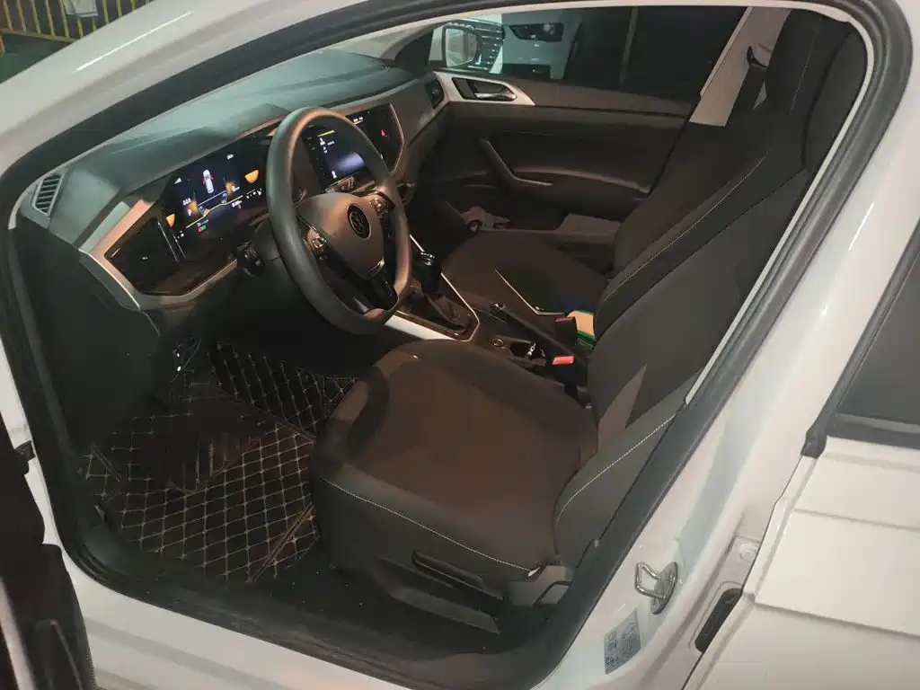 Volkswagen Polo — миниатюра 11