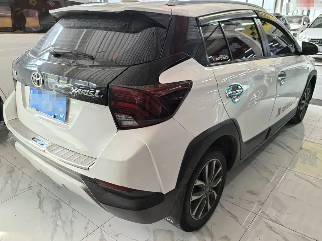Toyota Yaris L — миниатюра 6