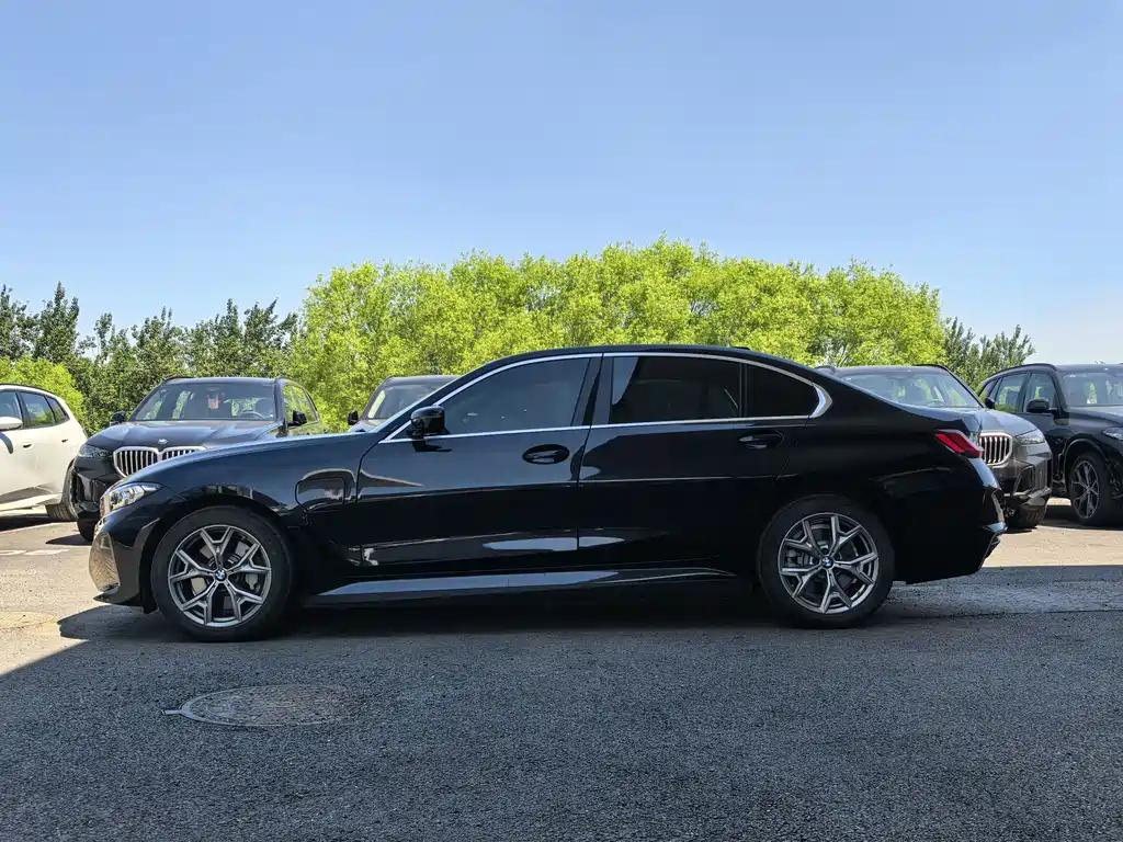 BMW i3 2025 eDrive 35 L