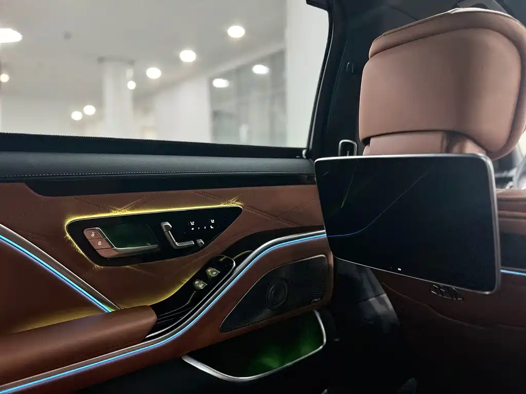 Mercedes-Benz S-Class — миниатюра 16