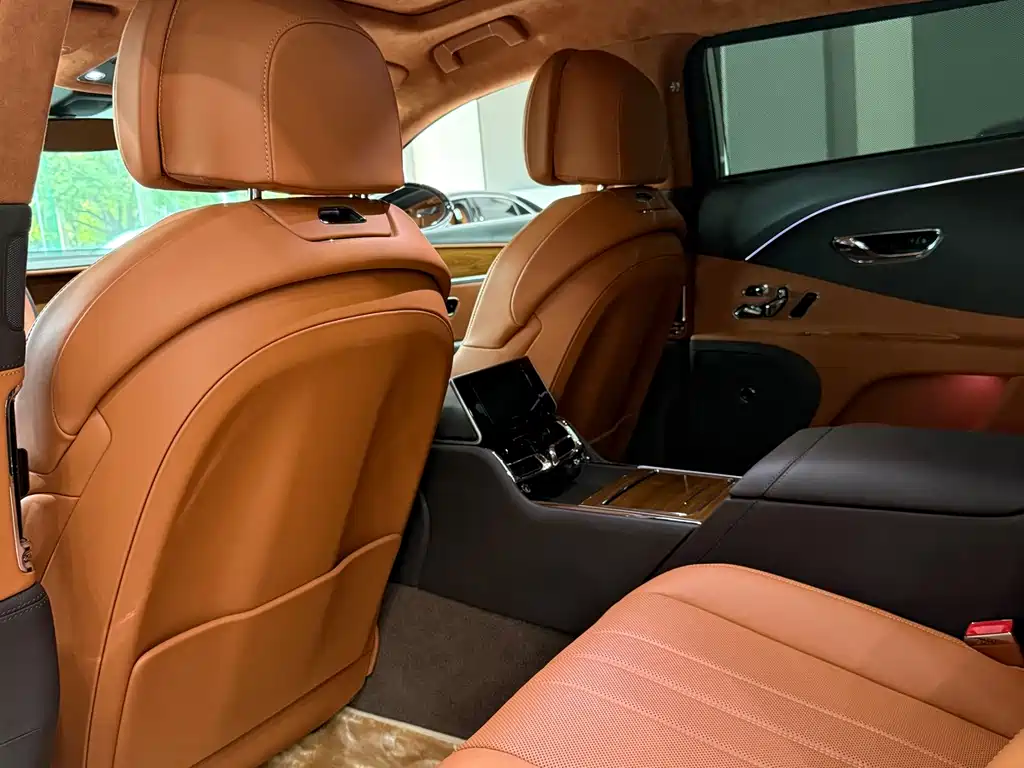 Bentley Flying Spur — миниатюра 9