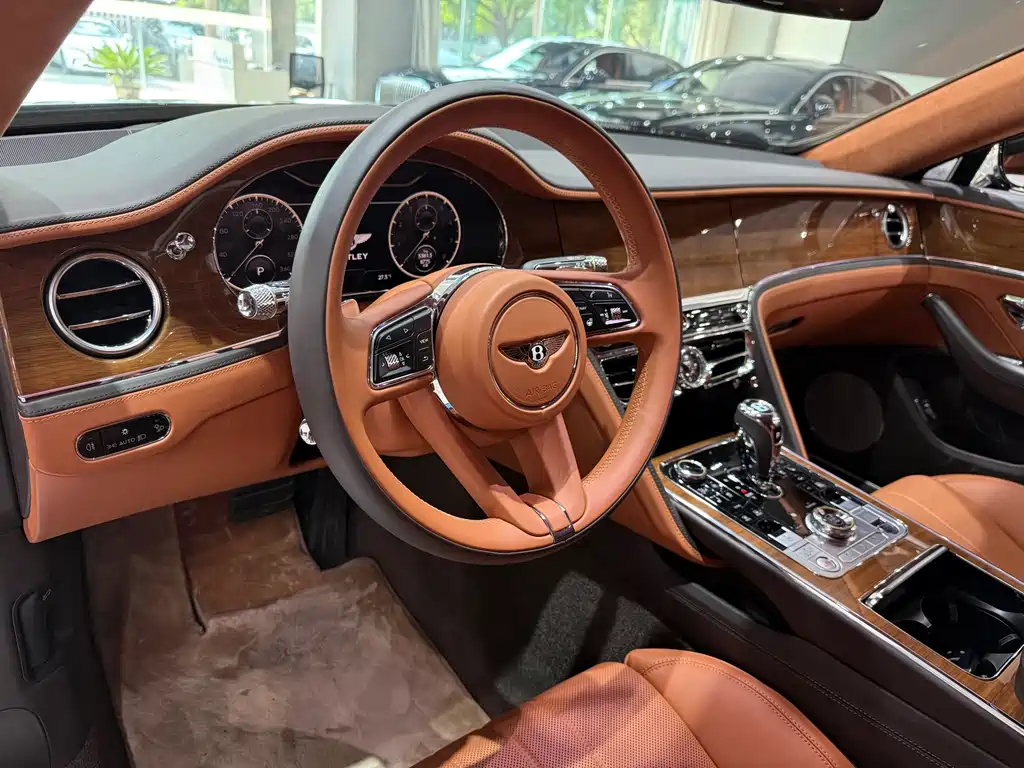 Bentley Flying Spur — миниатюра 7
