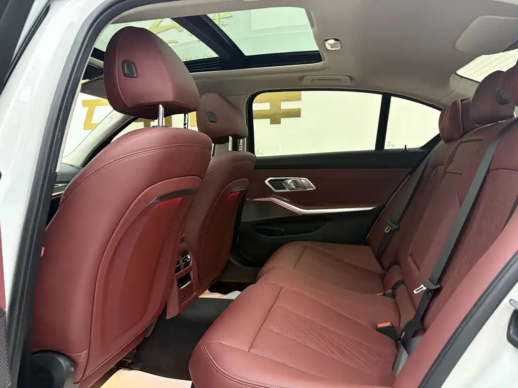 BMW i3 — миниатюра 11