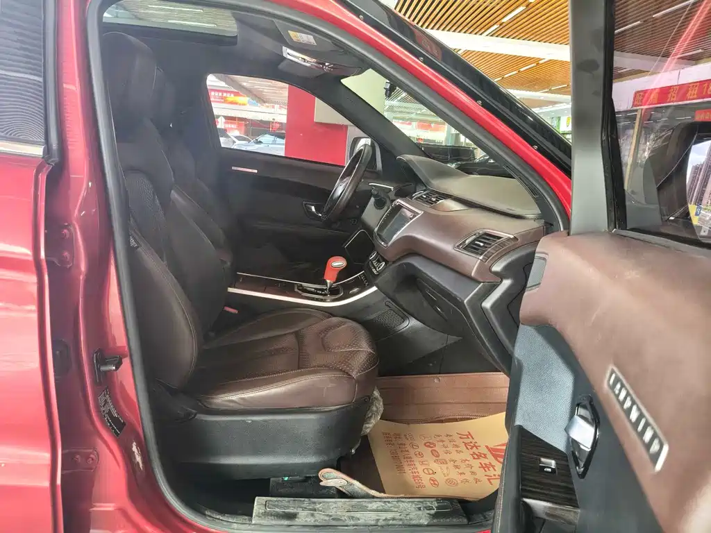 Landwind X7 2.0T Panoramic Premium Edition, фото 13