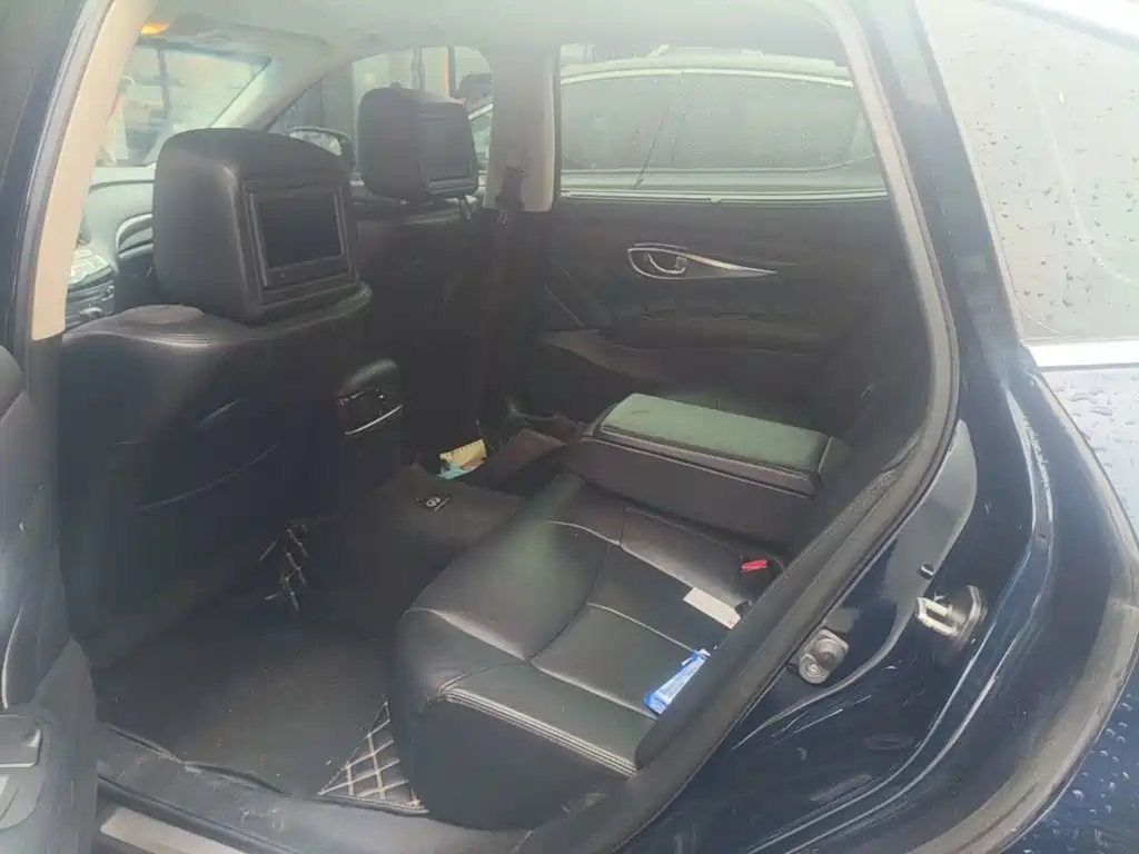 Infiniti Q70 — миниатюра 22