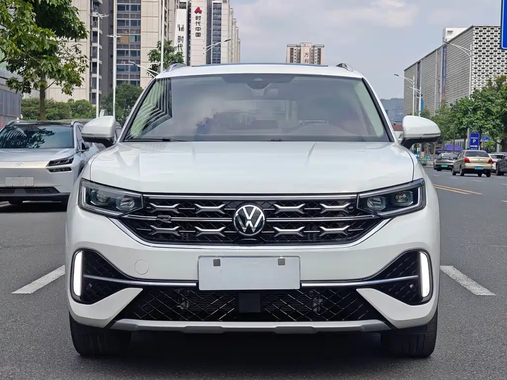 Volkswagen X — миниатюра 2