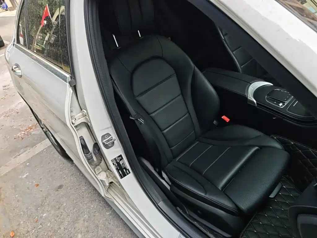 Mercedes-Benz C-Class — миниатюра 25