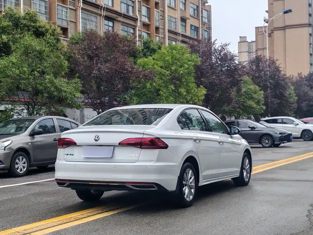 Volkswagen Bora — миниатюра 7