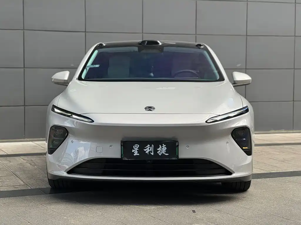 NIO NIO ET7