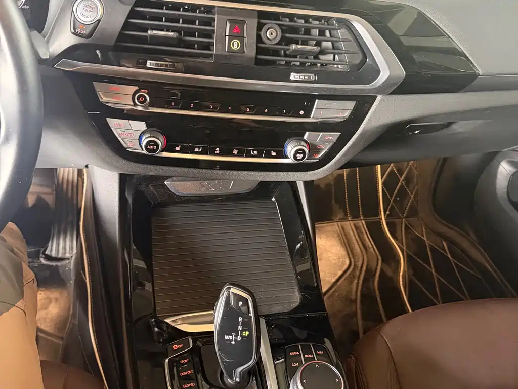 BMW X3 — миниатюра 8