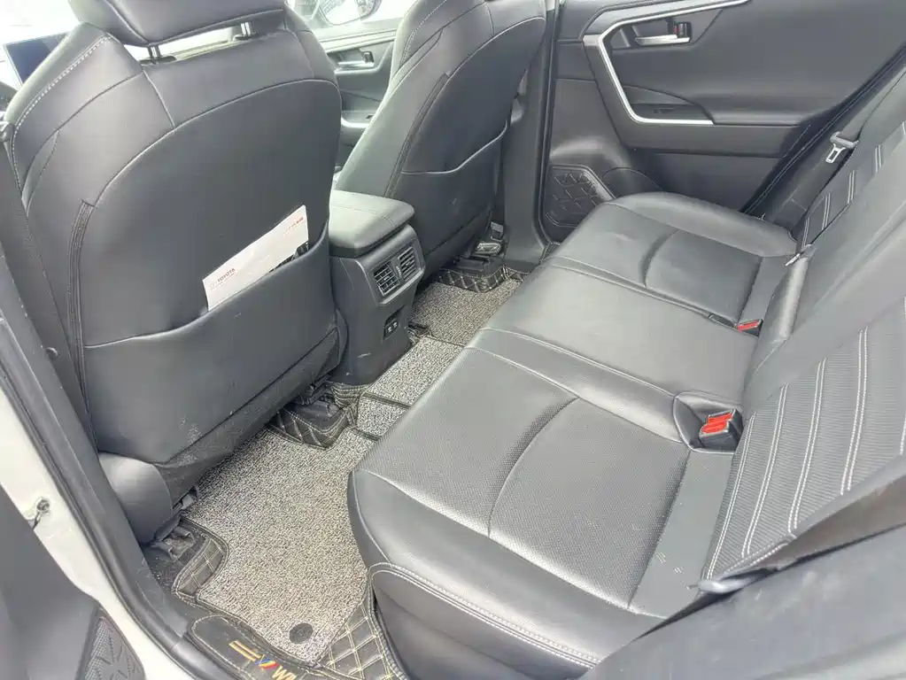 Toyota Wildlander — миниатюра 12