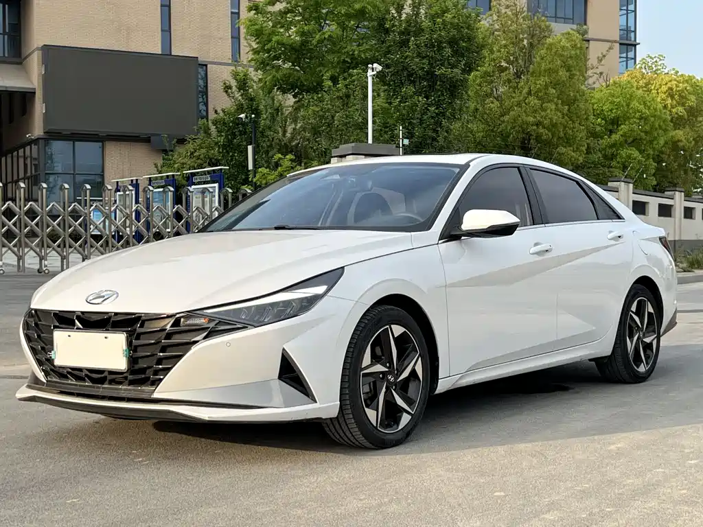 Hyundai Elantra 2021