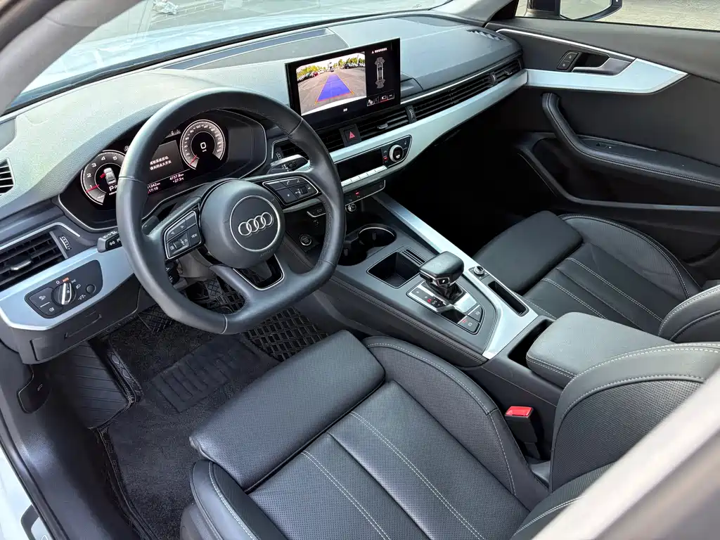 Audi A4L 2023 40 TFSI Luxury