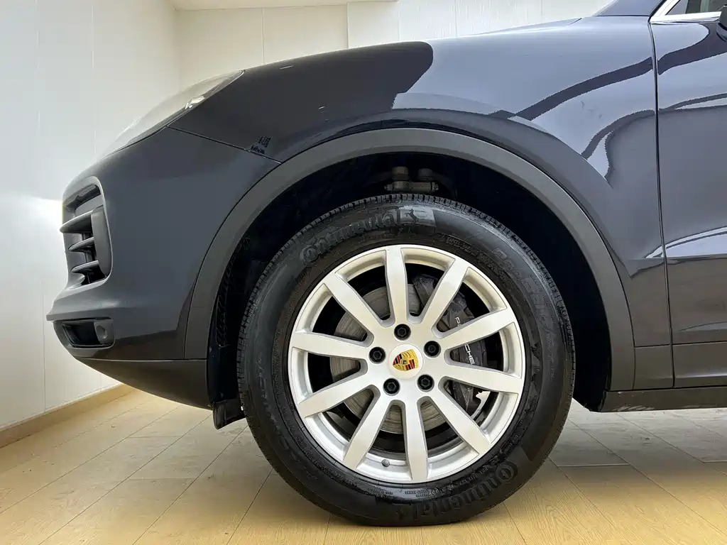 Porsche Cayenne — миниатюра 8