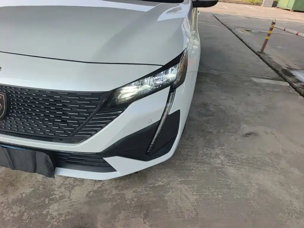 Peugeot 408 — миниатюра 24