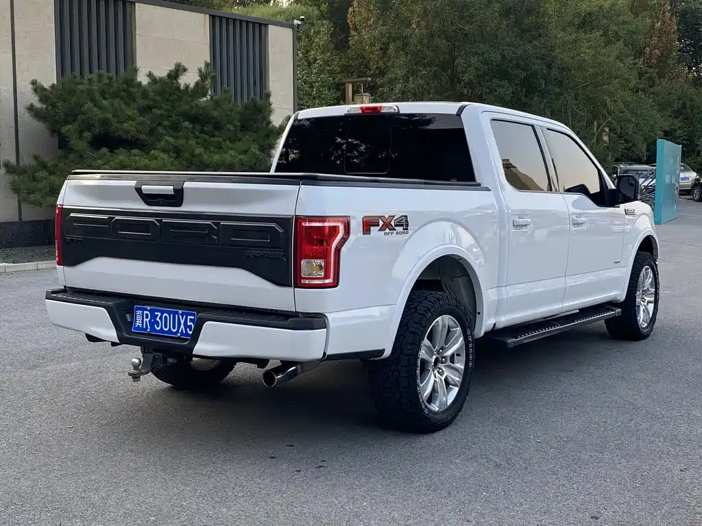 Ford F-150 Raptor — миниатюра 7