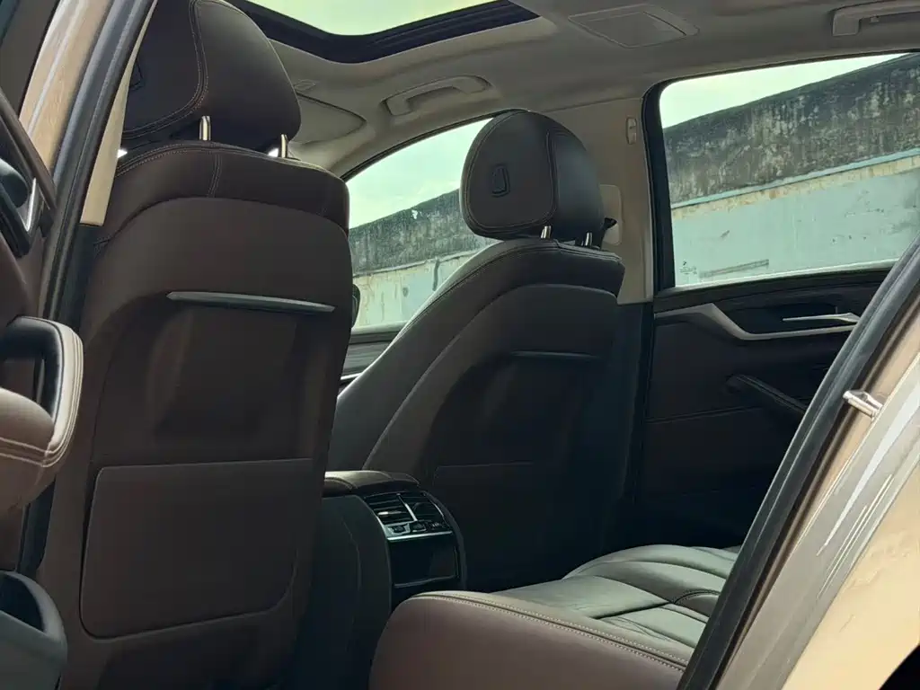 BMW 5 Series — миниатюра 6