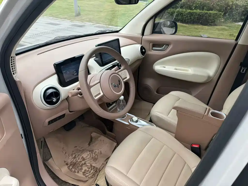 Wuling MINIEV — миниатюра 9