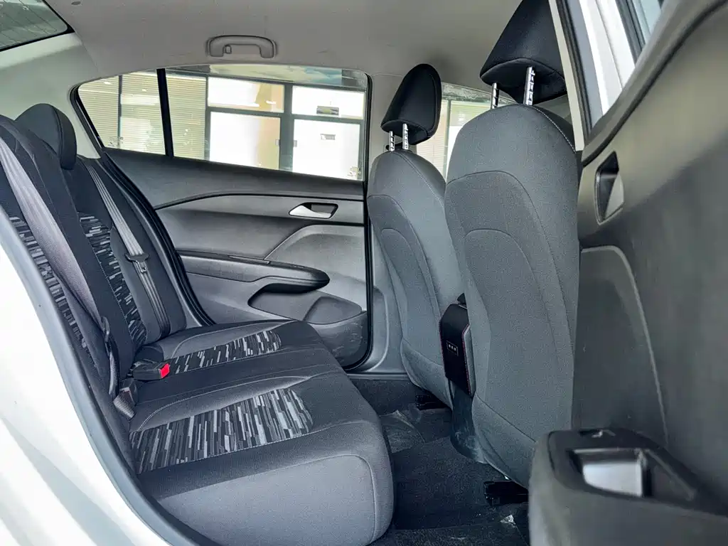 Chevrolet Cavalier 1.5L Auto Joy Fashion Edition, фото 17