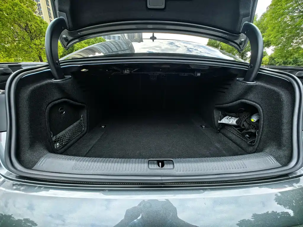 Audi A4L — миниатюра 17