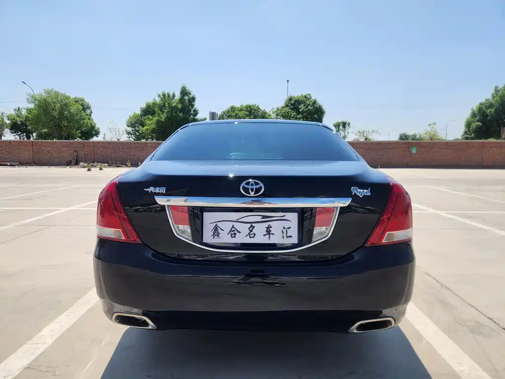 Toyota Crown 2010 2.5L Royal