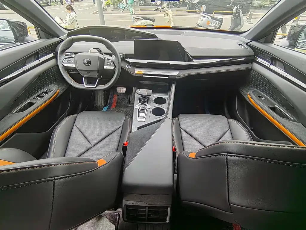 Changan UNI-V 2022 1.5T Sport