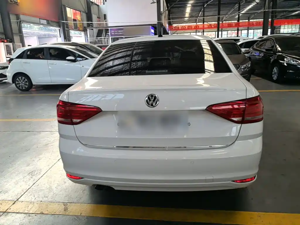 Volkswagen Lavida — миниатюра 6