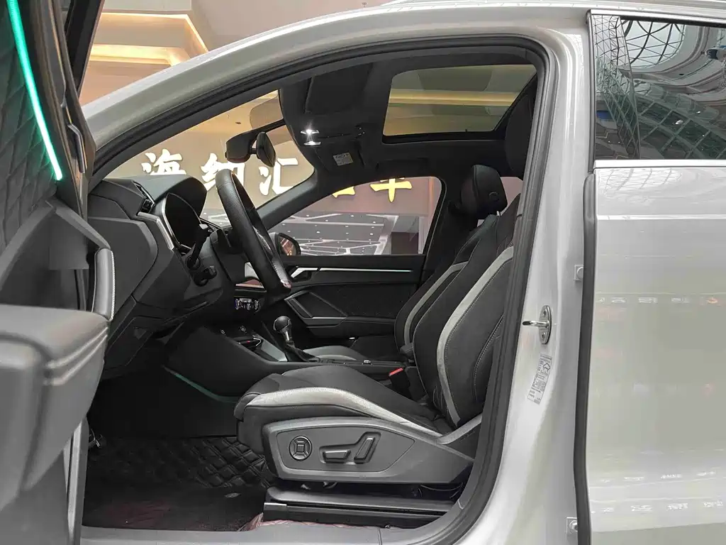Audi Q3 — миниатюра 10