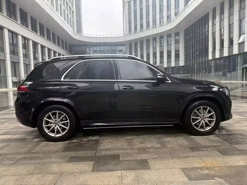 Mercedes-Benz GLE (Import) — миниатюра 10