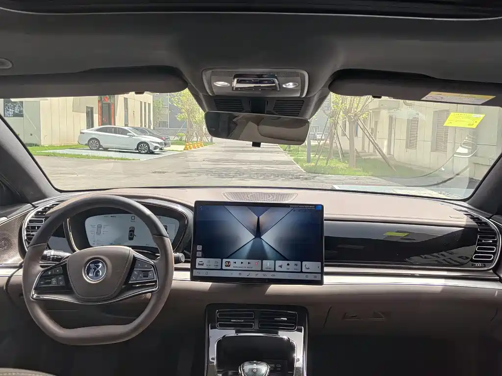 BYD Han 2025 DM-i Smart Drive 125KM Flagship