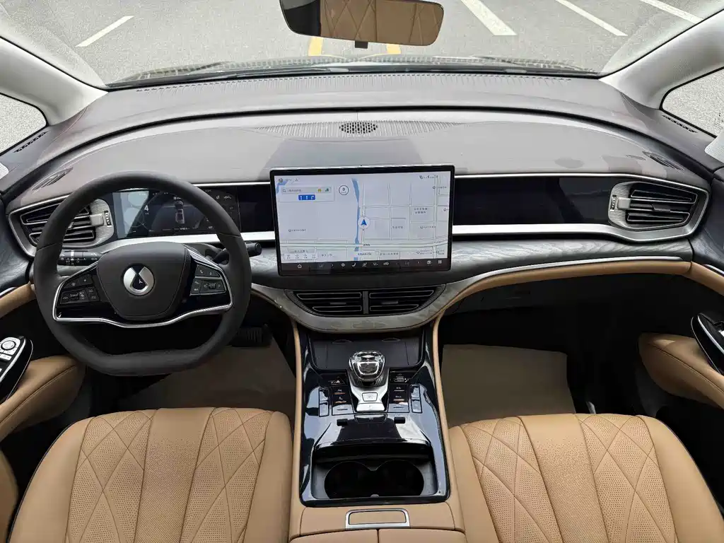Denza D9 2024 DM-i 980 Luxury