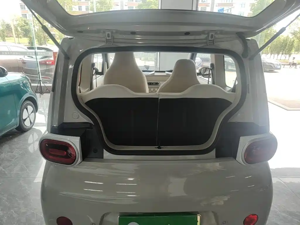 Wuling MINIEV — миниатюра 19