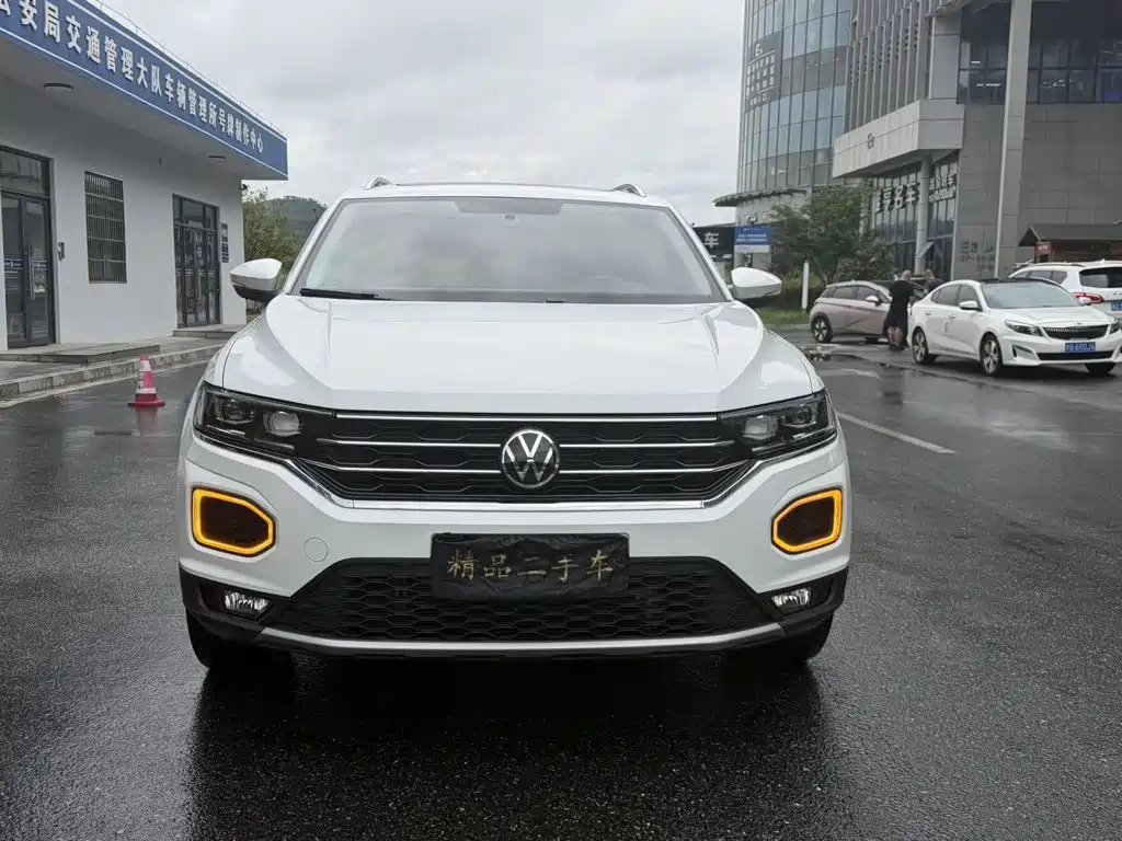 Volkswagen T-Roc — миниатюра 2