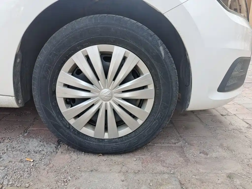 Volkswagen Santana — миниатюра 8