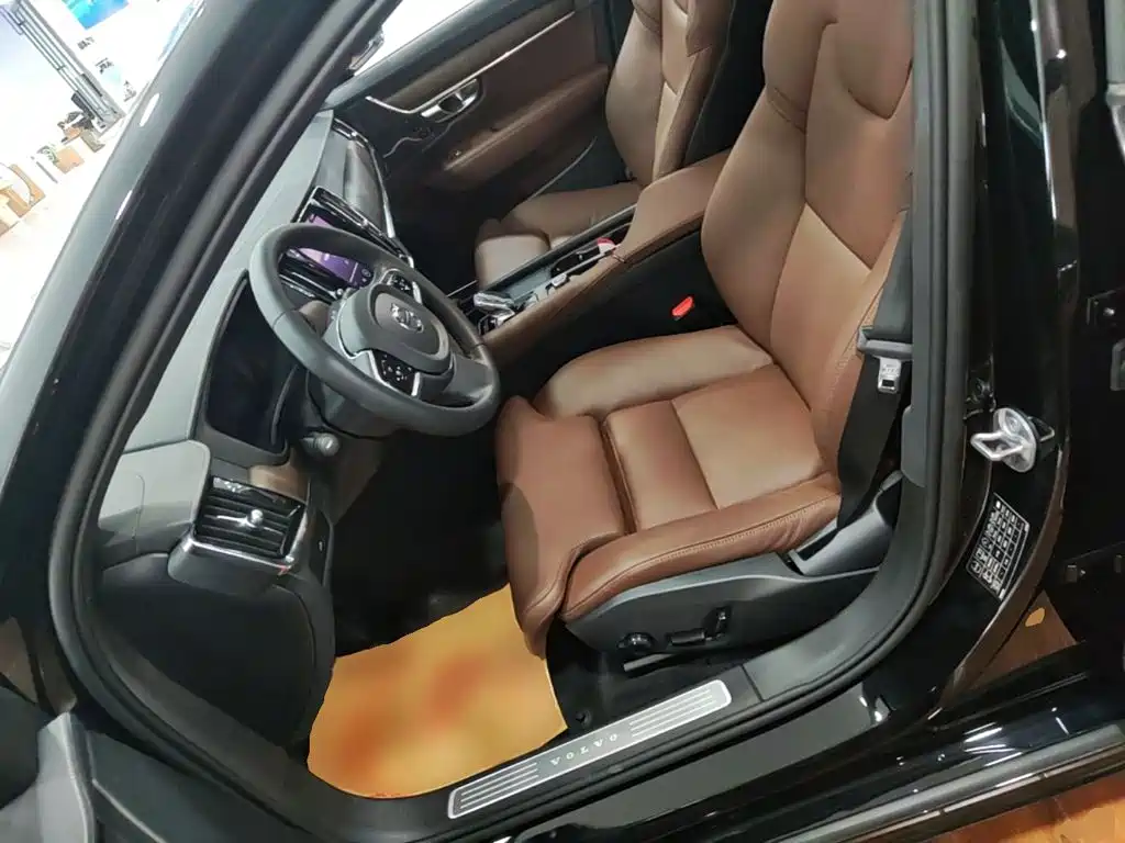 Volvo S90 — миниатюра 15