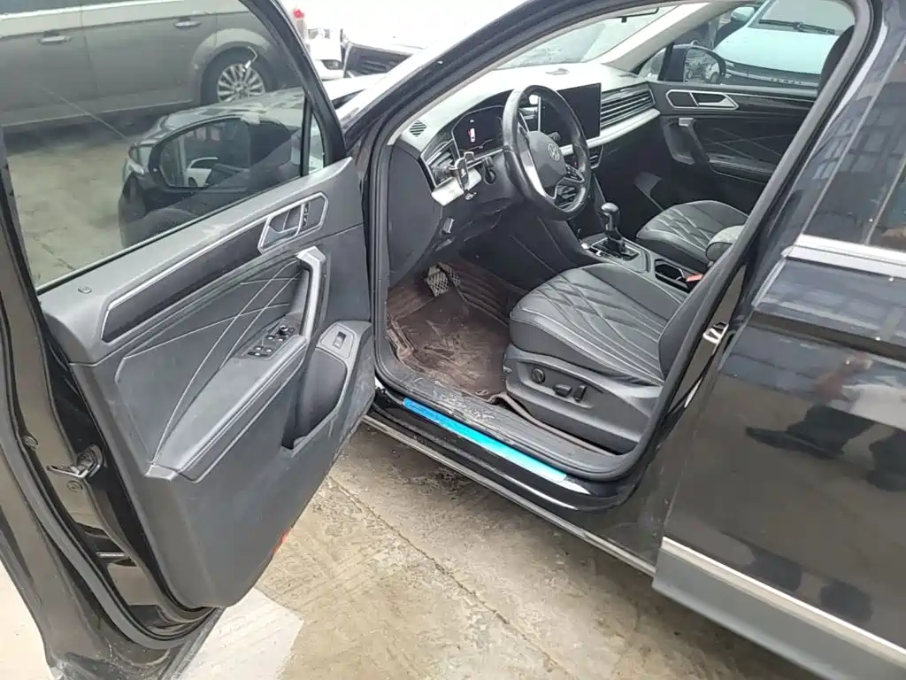 Volkswagen Tiguan L — миниатюра 16
