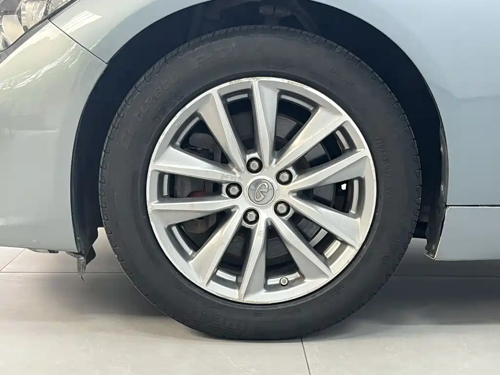 Infiniti Q50L — миниатюра 10