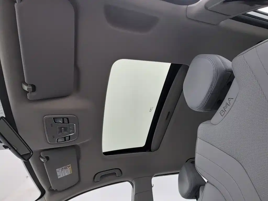 Geely Binyue — миниатюра 14