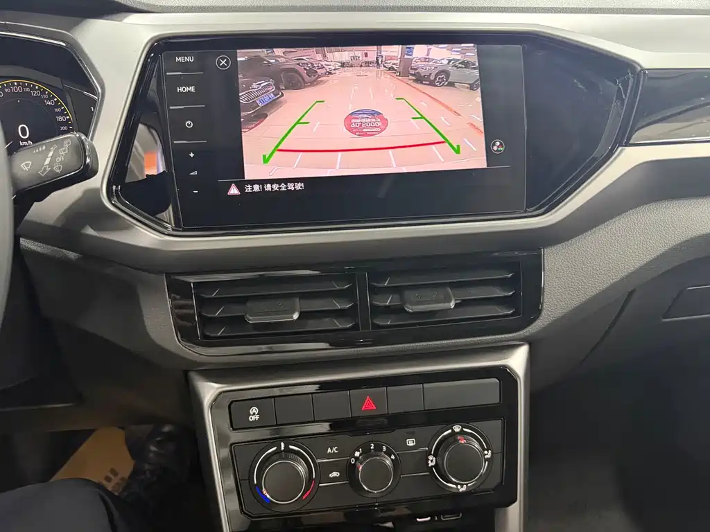 Volkswagen T-Cross — миниатюра 9