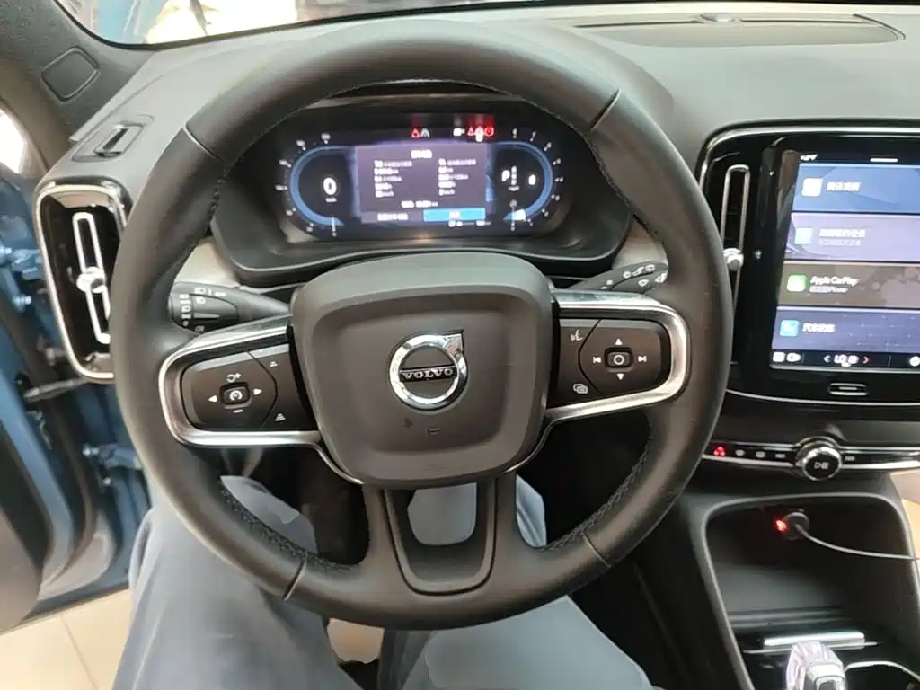 Volvo XC40 — миниатюра 11